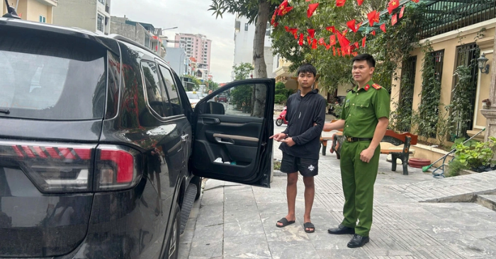 Thanh niên 17 tuổi trộm tiền vàng trong ô tô