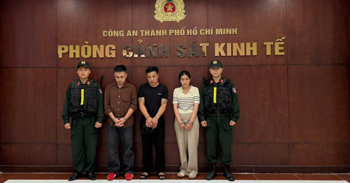 Vụ đột kích quán Bar Revo: Khởi tố thêm 3 người trốn thuế