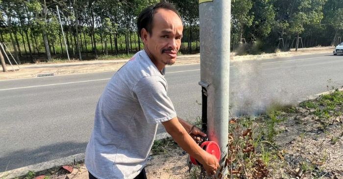 Bắt tạm giam nghi phạm trộm dây điện chiếu sáng ở TPHCM