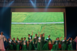 Sinh viên giữ gìn văn hoá dân tộc trong môi trường đại học