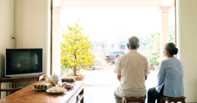 Người già cô đơn: Điểm tựa nào khi con bận rộn?