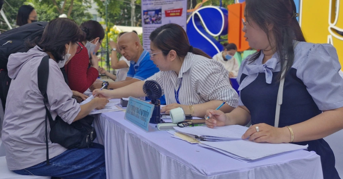 ấp thất nghiệp: SiTrợ cết chặt quản lý việc lao động chủ động nghỉ việc