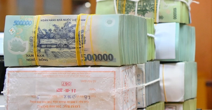 Đấu giá ô tô từ vụ lừa đảo ngân hàng hơn 318 tỷ đồng