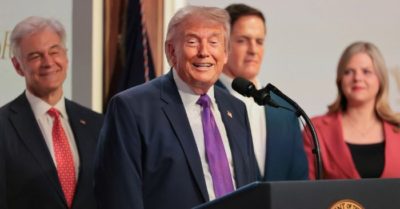 Donald Trump hoãn kế hoạch quân sự với Iran để ưu tiên đàm phán