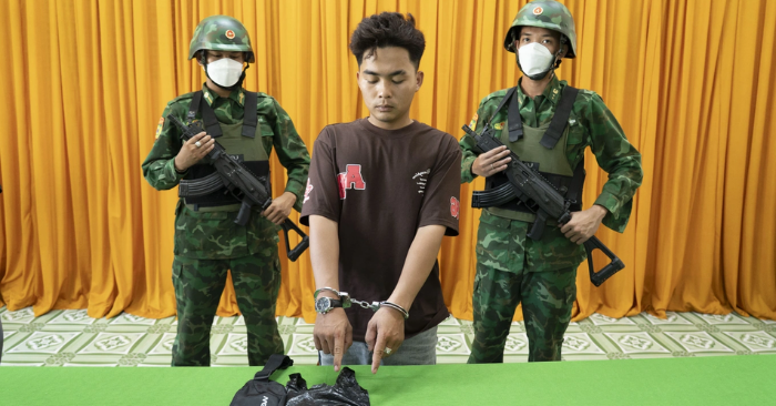 Vận chuyển vàng trái phép: Thanh niên bị bắt khi mang gần 1kg vàng từ Campuchia