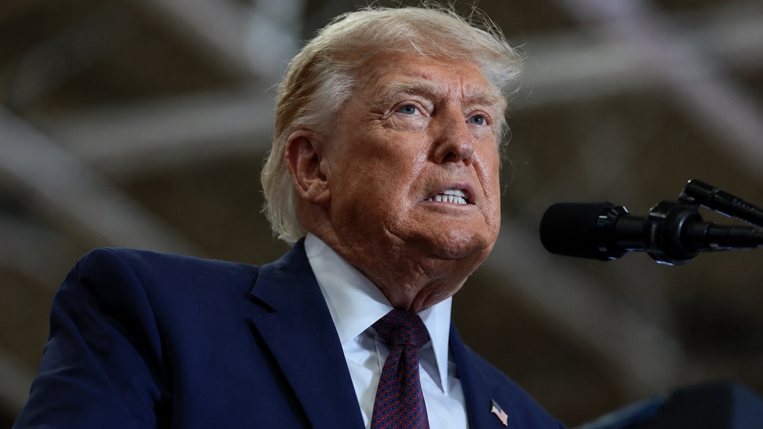 Tổng thống Mỹ Donald Trump phản ứng gay gắt trước nghị quyết liên quan chiến sự Iran, làm dấy lên tranh luận về quyền hạn quân sự.