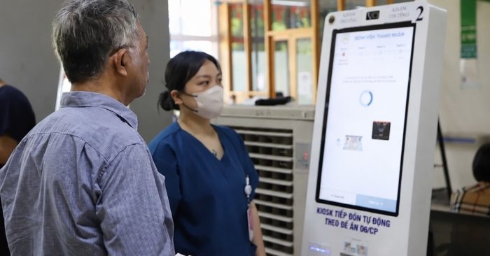 Từ 1/7, người khám chữa bệnh trái tuyến tại nhiều cơ sở y tế cấp cơ bản sẽ được BHYT thanh toán theo quy định mới.