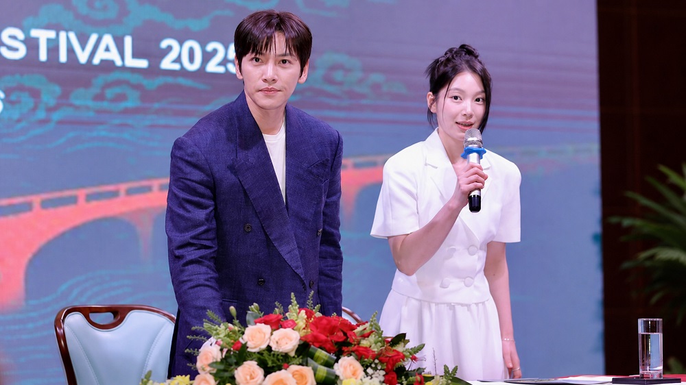 Ji Chang Wook chia sẻ điều quan trọng khi bước vào tuổi U40 và bày tỏ mong muốn gắn bó lâu dài với nghề diễn tại DANAFF IV.