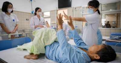 Xơ gan do rượu: Cuộc chiến căng thẳng tại buồng bệnh Bạch Mai