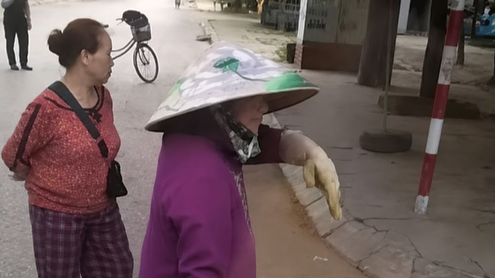 Công an vào cuộc xác minh vụ tài xế bị thu tiền khi dừng xe đón khách ở Sầm Sơn, làm rõ các cá nhân liên quan.