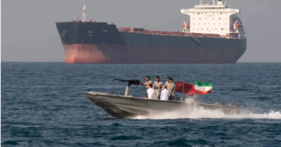 Eo biển Hormuz: Iran đóng cửa hoàn toàn và cảnh báo tấn công tàu thuyền