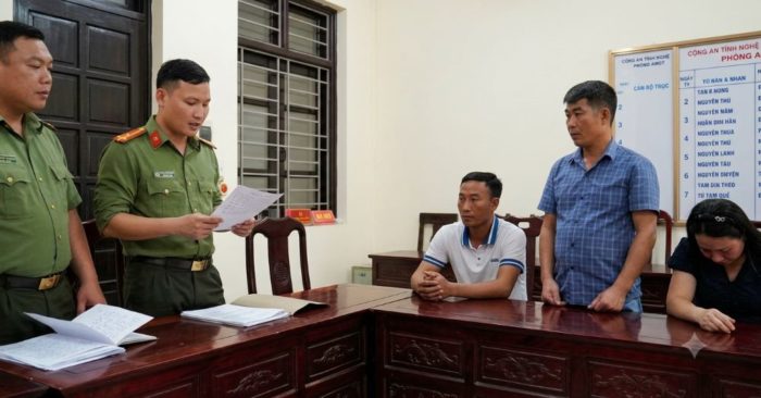 Công an Nghệ An khởi tố 3 bị can trong đường dây lập nhiều công ty "ma" hoạt động liên tỉnh để mua bán hóa đơn GTGT khống và trốn thuế.
