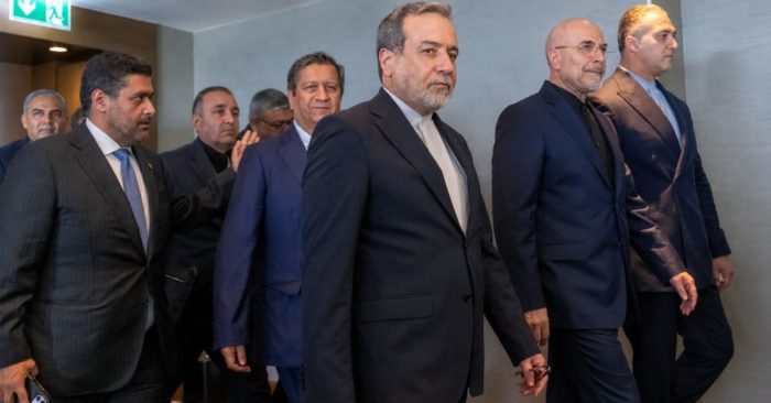 Mỹ và Iran bất đồng ngay về việc có gặp nhau tại Doha hay không