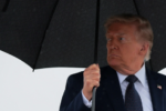 Chính quyền Trump tạm dừng lập quỹ bồi thường 1,8 tỉ USD