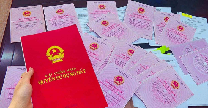 Sổ đỏ và các quy định xử phạt hành chính mới nhất cho người dân