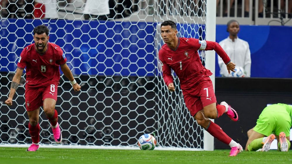 Ronaldo vượt Messi, lập kỷ lục ghi bàn ở 6 kỳ World Cup liên tiếp và nâng thành tích lên 10 bàn tại ngày hội bóng đá lớn nhất hành tinh.
