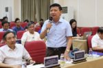 Cán bộ xã được giao quyền rồi lại đùn ngược lên vì sợ sai