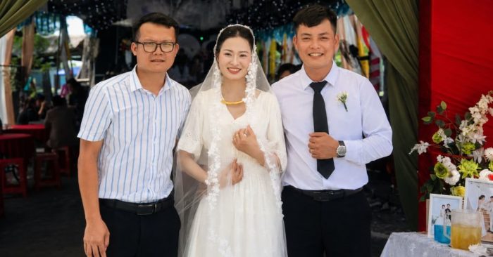Lương duyên từ bài báo giúp cô gái mồ côi tìm thấy hạnh phúc