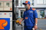 Giá xăng dầu thế giới biến động mạnh theo tình hình Trung Đông