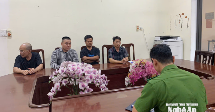 Tạm giữ nhóm người trong vụ xô xát ở cửa hàng tại Nghệ An