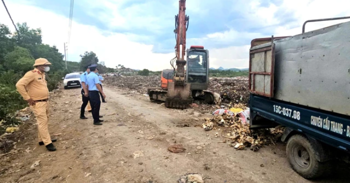 Phát hiện gần 2 tấn xương động vật bốc mùi hôi thối