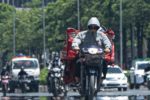Nắng nóng diện rộng: Nhiều địa phương miền Bắc và miền Trung vượt 38 độ