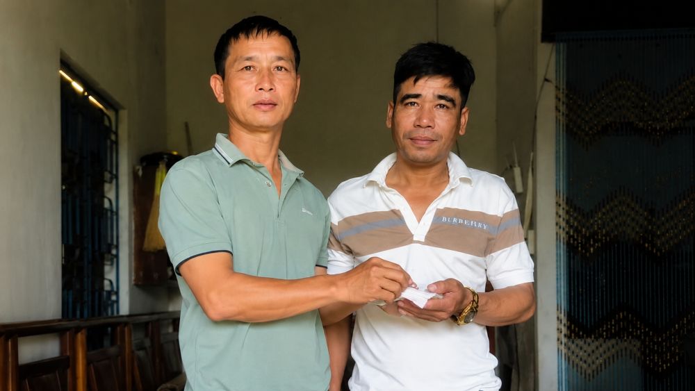 Vợ chồng ở Đà Nẵng trả lại 7 chỉ vàng nhặt được trước chợ sau khi xác minh, lan tỏa nghĩa cử trung thực, đáng trân trọng.