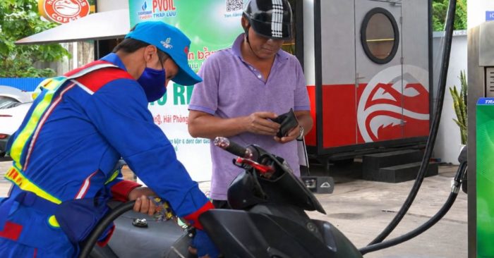 Sắp không còn xăng dầu một giá? Đề xuất mới của Bộ Công Thương về cơ chế điều hành giá xăng dầu có gì đáng chú ý?