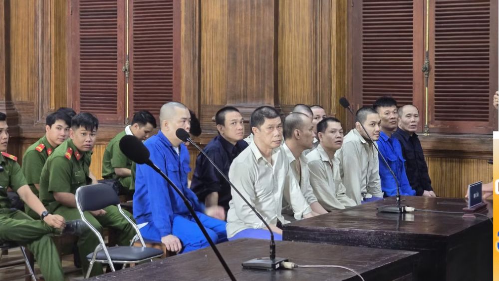 Vụ giết người tại quán ăn ở TPHCM: Tòa tuyên án các bị cáo, làm rõ lý do một bị cáo không phải chịu mức án tử hình.