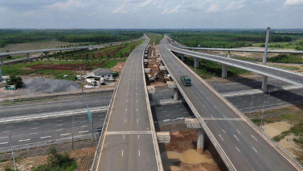 Sân bay Long Thành được đề xuất vận hành theo mô hình một cấp với Tân Sơn Nhất nhằm nâng cao hiệu quả khai thác hệ thống hàng không.