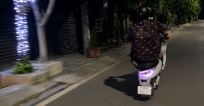 Nhóm thanh niên bốc đầu xe máy quay clip đăng TikTok bị xử phạt