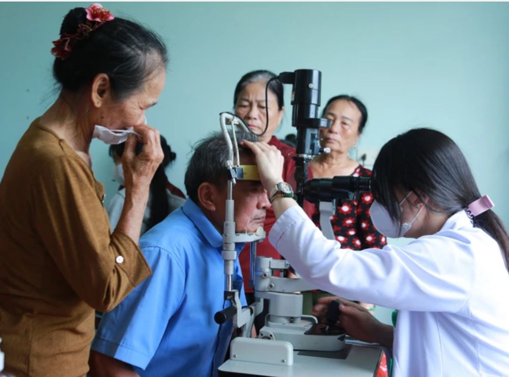 Nghệ An triển khai khám sức khỏe miễn phí hằng năm cho người dân, hướng tới bao phủ toàn bộ xã, phường và quản lý sức khỏe toàn diện.