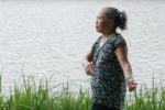 Nhiều yếu tố kết hợp giúp phụ nữ sống thọ hơn nam giới
