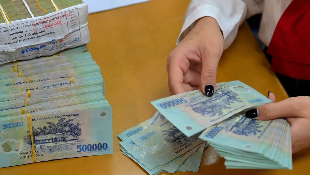 Lãi suất cho vay tăng, người vay đối mặt áp lực tài chính. Chuyên gia khuyến nghị giải pháp quản lý nợ và tối ưu dòng tiền.