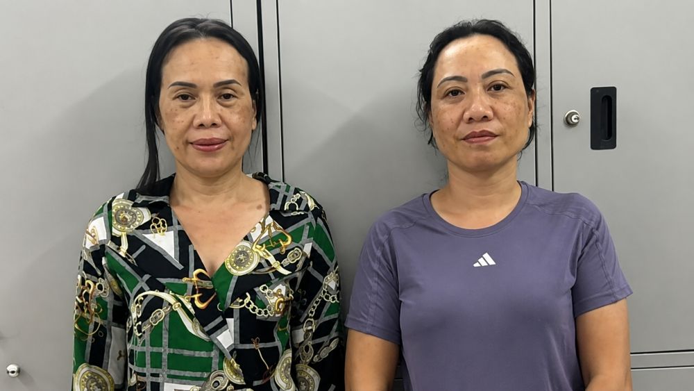 Chuyến bay đến TPHCM hé lộ đường dây buôn lậu 1.477 viên kim cương, Nguyễn Thị Linh bị truy tố về 2 tội. Đọc chi tiết vụ á