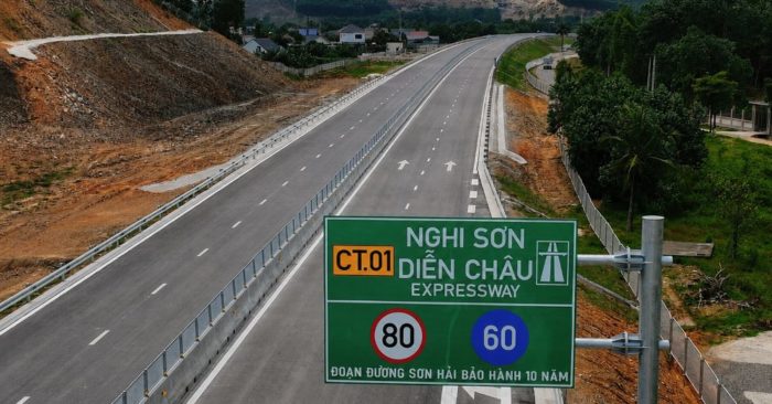 Chuyên gia đề xuất sớm hoàn thiện cao tốc Bắc - Nam còn 2-4 làn xe để nâng năng lực khai thác, tránh vận hành như quốc lộ.