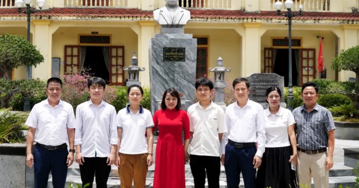 Thủ khoa Nghệ An vẫn bán bánh mì khi biết tin đỗ đầu tỉnh