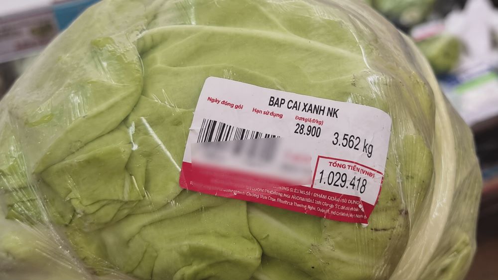 Cây bắp cải giá hơn 1 triệu đồng khiến một bà mẹ ở Hà Nội bất ngờ khi thanh toán. Xem nguyên nhân và diễn biến vụ việc.