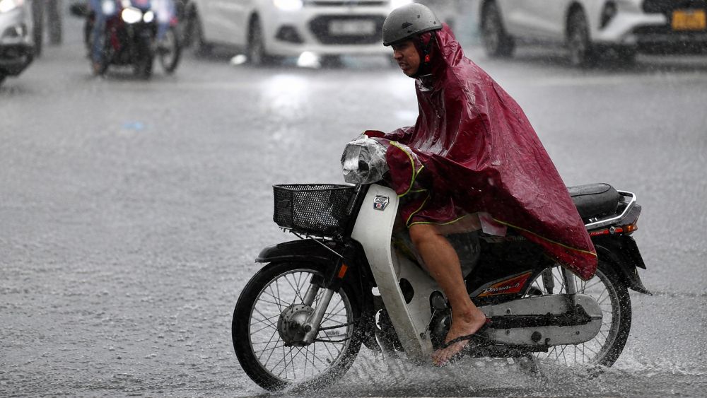 Miền Bắc được dự báo tiếp tục có các đợt mưa lớn trong tháng 8, mỗi đợt ngắn ngày nhưng cường độ mạnh, tiềm ẩn nhiều rủi ro.