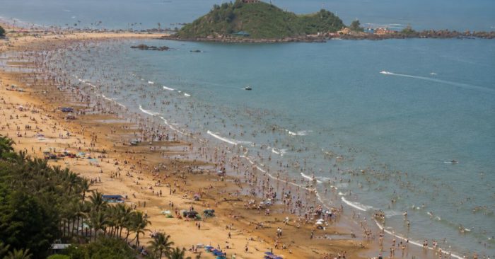 Du lịch Nghệ An hấp dẫn quanh năm, từ biển Cửa Lò mùa hè đến bản làng mùa thu, mang đến nhiều trải nghiệm đa dạng.