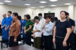 Cán bộ thẩm định phòng khám nhận tiền, nói đó là quà cảm ơn
