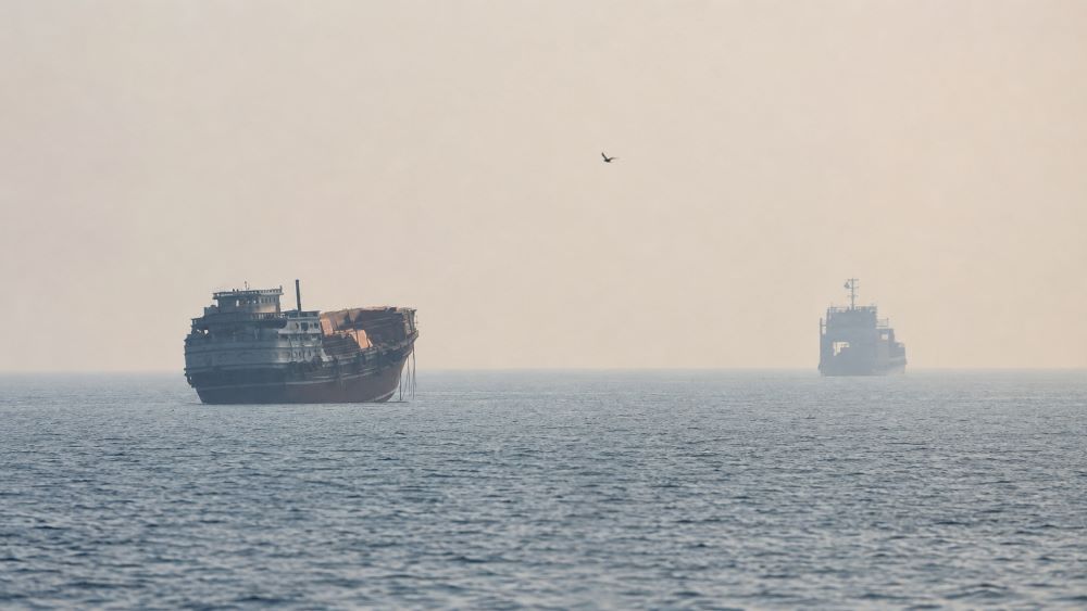 Mỹ - Iran bỏ ngỏ đàm phán về căng thẳng khu vực, trong đó vấn đề lưu thông hàng hải tại eo biển Hormuz tiếp tục được chú ý.