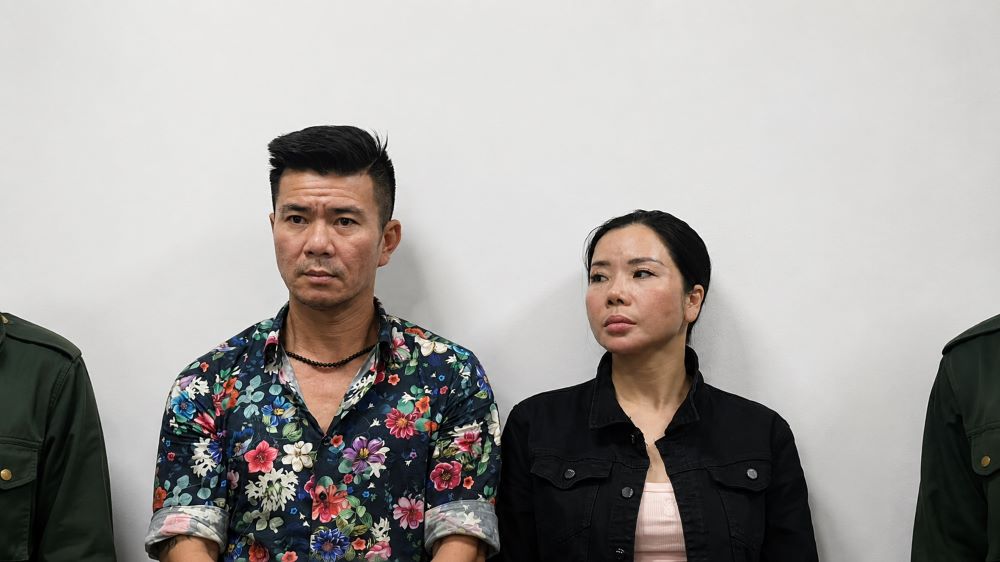 Nguyễn Thị Mai Anh bị xác định là mắt xích trong vụ đưa tiền cho bác sĩ tại Viện Pháp y tâm thần Trung ương. Xem diễn biến vụ án.