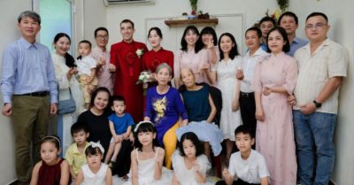 Vợ chồng nghèo nhất xóm núi Quảng Nam rèn 8 con thành thạc sĩ, tiến sĩ