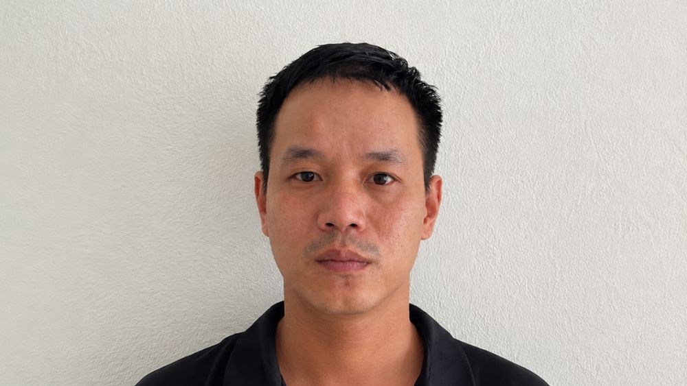 Đường dây cá độ bóng đá gần 60 tỷ đồng ở Đà Nẵng bị triệt phá, Đặng Đoàn Ngọc Tuấn bị cáo buộc cầm đầu. Xem diễn biến vụ việc.
