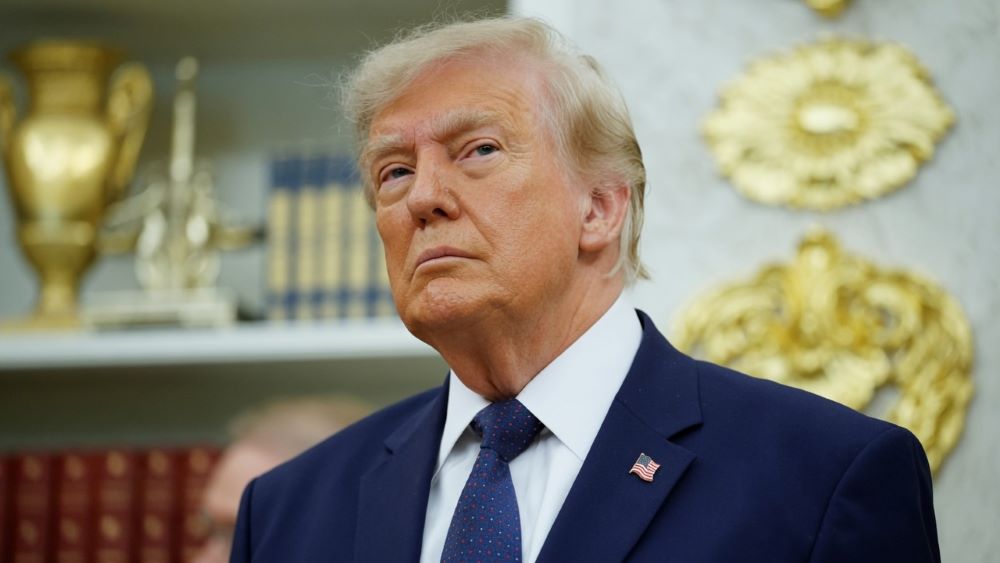 Ông Trump cảnh báo có thể tấn công toàn bộ nhà máy điện Iran, làm gia tăng căng thẳng giữa Washington và Tehran. Xem chi tiết diễn biến.