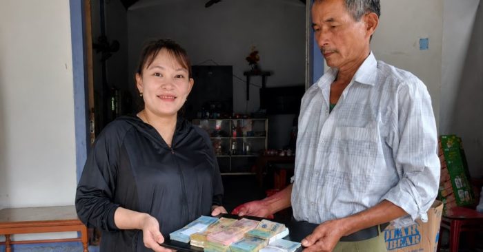 Nhặt được gần 75 triệu đồng, người đàn ông Quảng Trị trả lại và từ chối hậu tạ