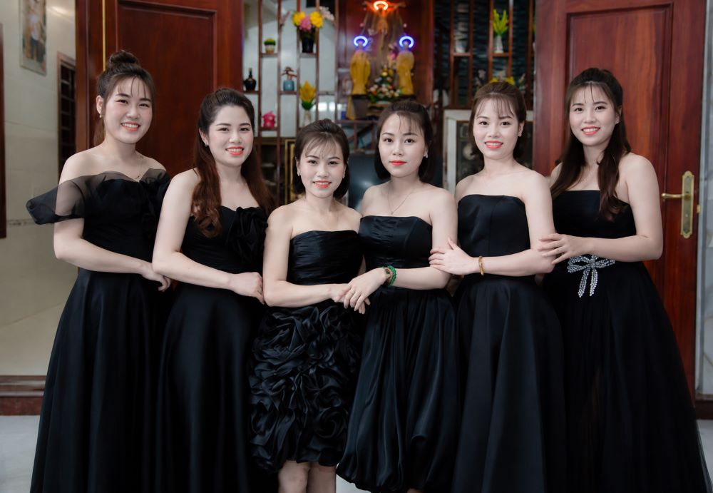 4 anh em ruột ở Nghệ An xây nhà chung, sân chung trên khu đất gần 1.000m2, tạo nên cuộc sống gắn kết của đại gia đình nhiều thế hệ.