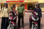 Hai phụ nữ đi nhầm xe Vision đỏ của nhau suốt một ngày