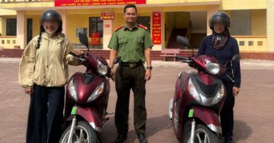 Hai phụ nữ đi nhầm xe Vision đỏ của nhau suốt một ngày